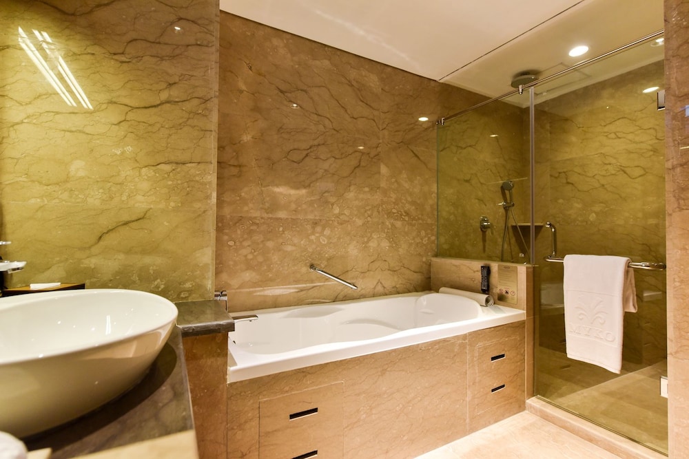 Myko Hotel And Convention Center Makassar 63/64