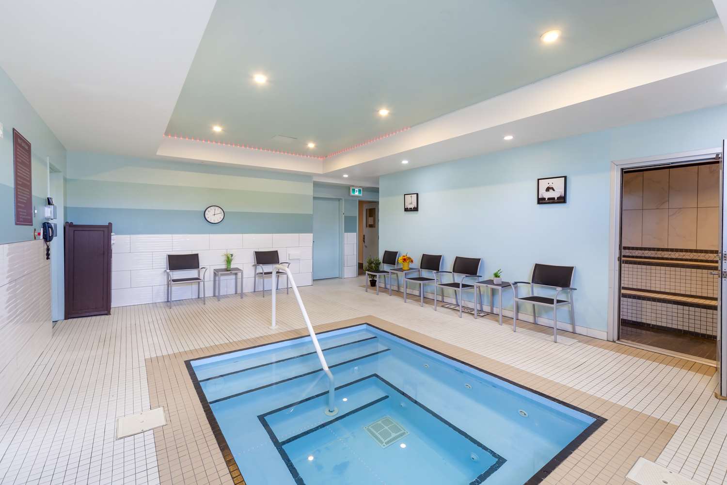 swimming pool spa