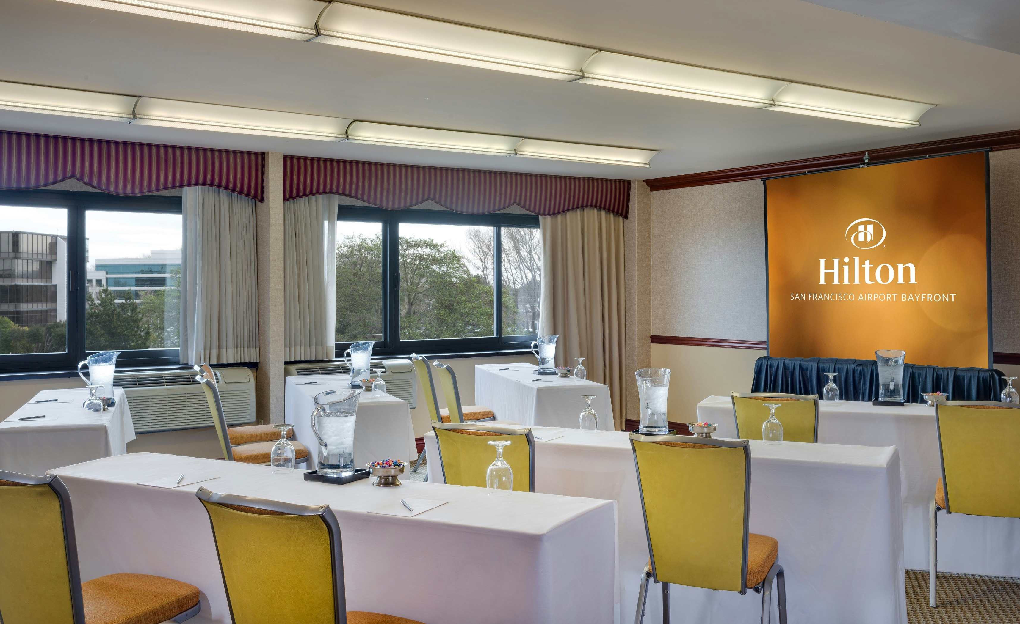 Hilton San Francisco Airport Bayfront 64/69