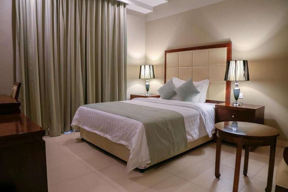 Muscat Inn Hotel 15/40