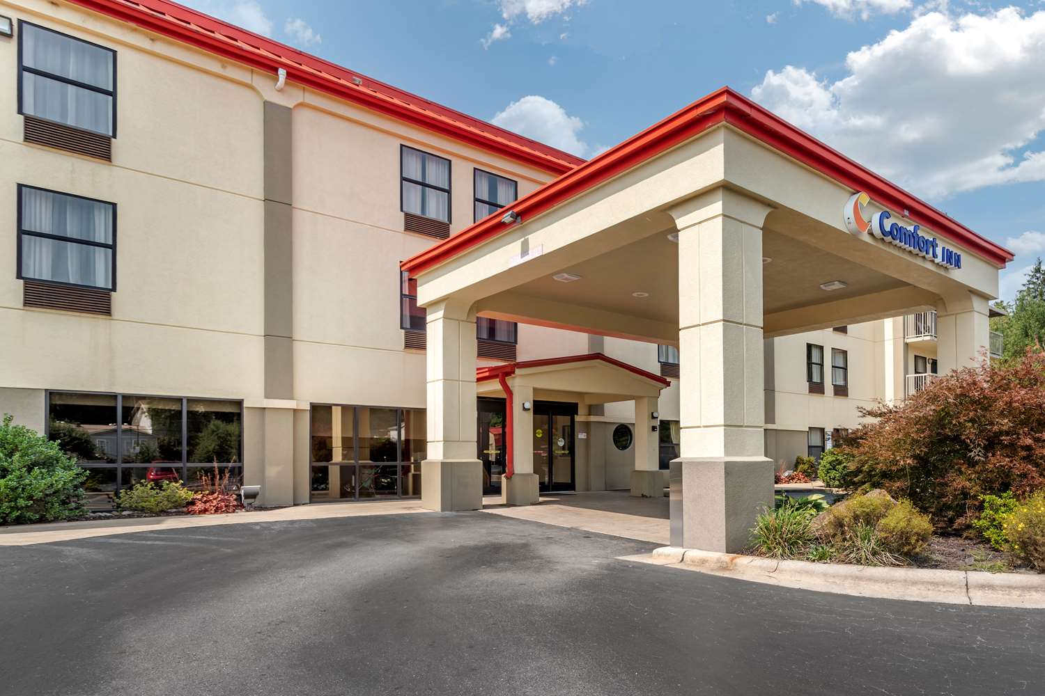 Comfort Inn Biltmore West 25/25