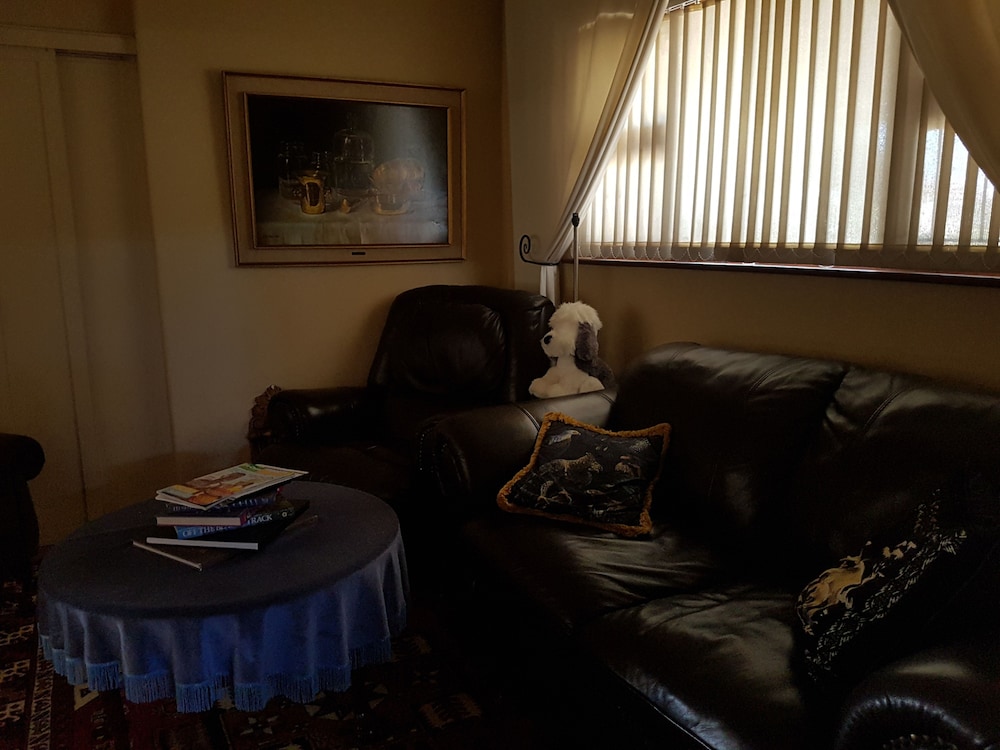 Melkbosch Guesthouse 25/50