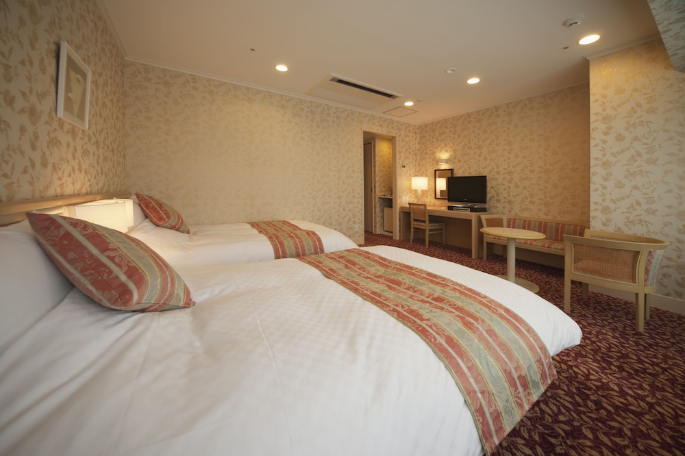 Niigata Grand Hotel 11/76