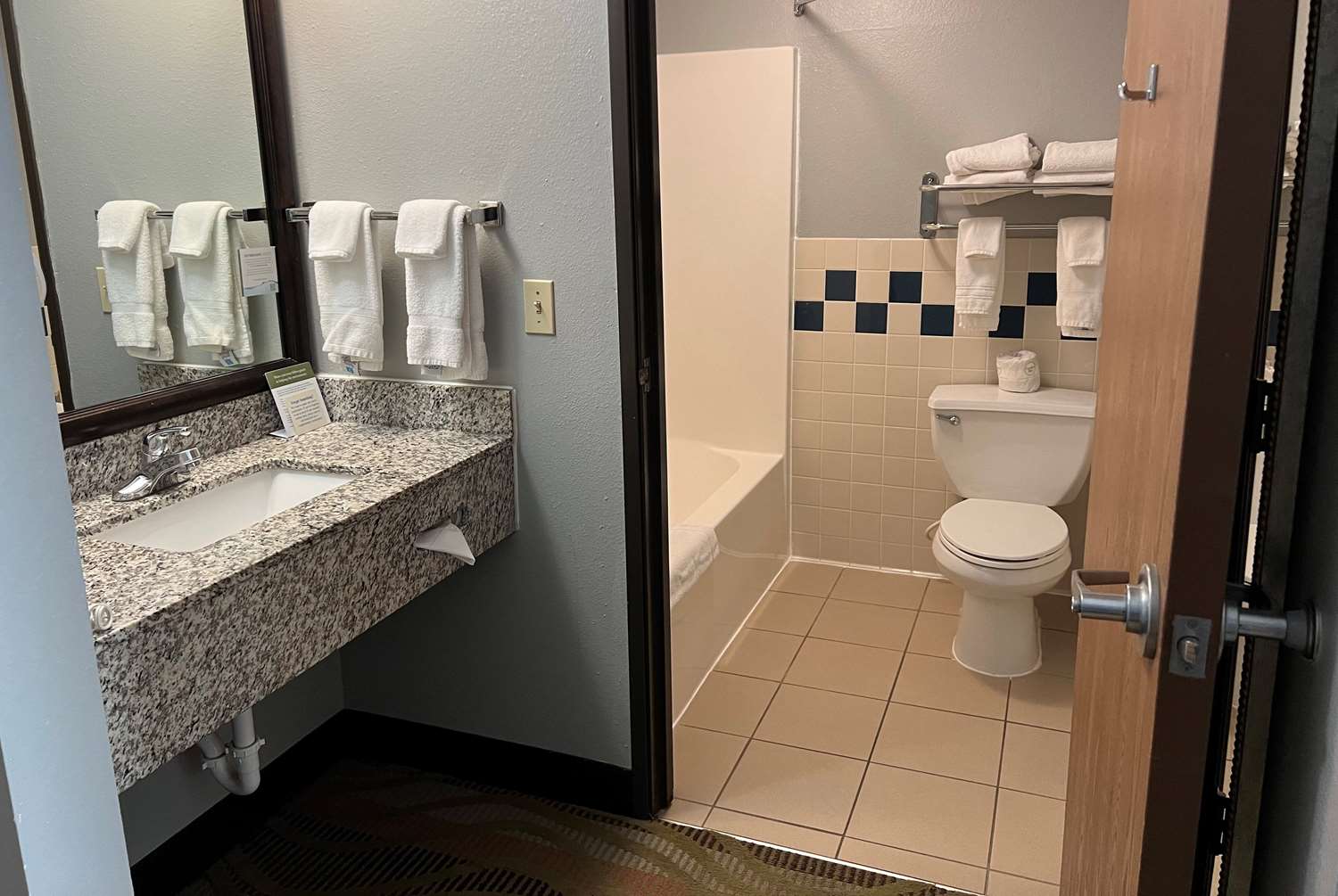 AmericInn by Wyndham Republic 28/31