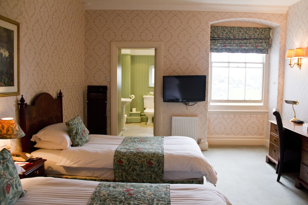 The Duke Of Cornwall Hotel 32/73