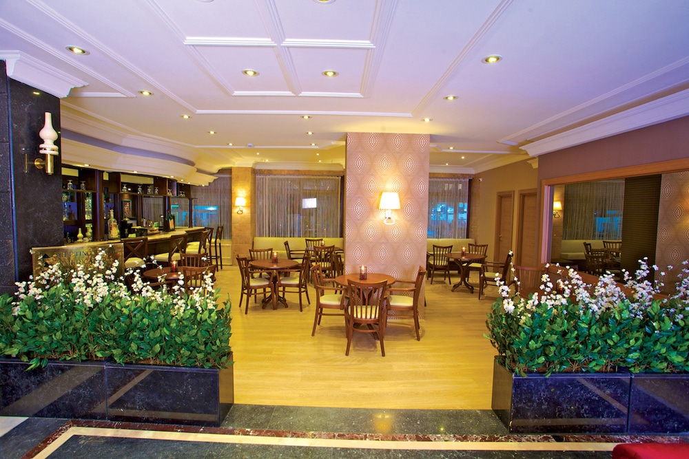Grand Emin Hotel 45/47