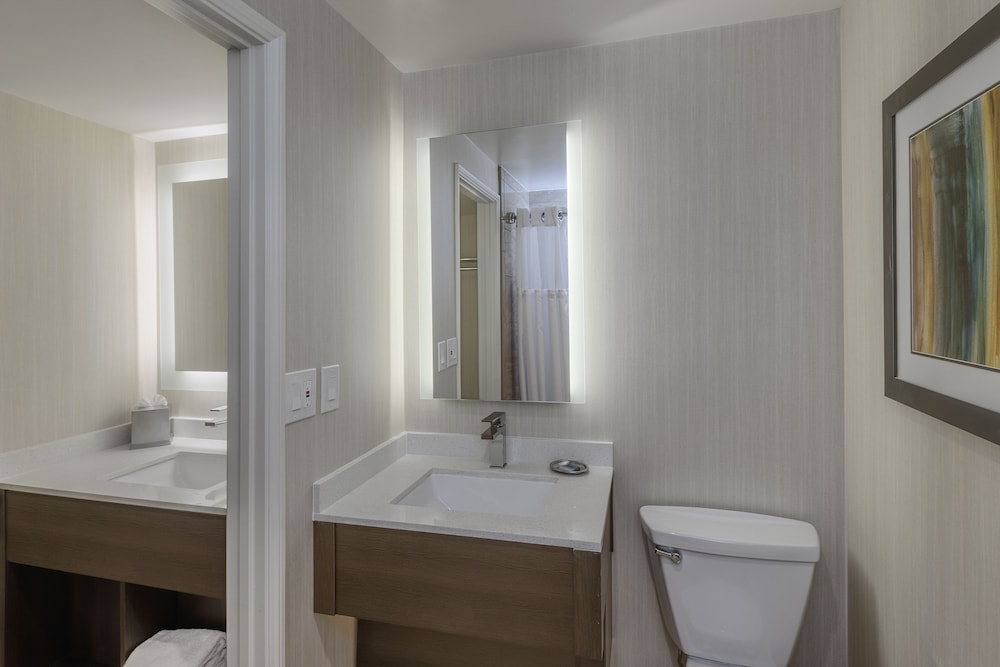 Best Western Plus Carriage Inn 40/78