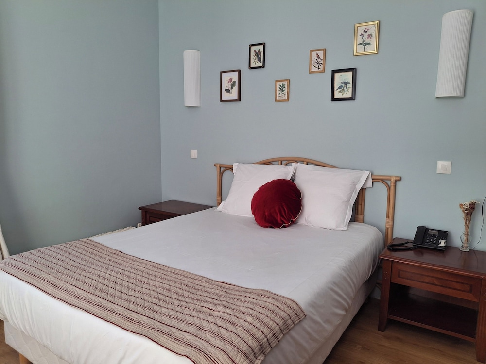 Hipotel Hostellerie Du Lys 4/49