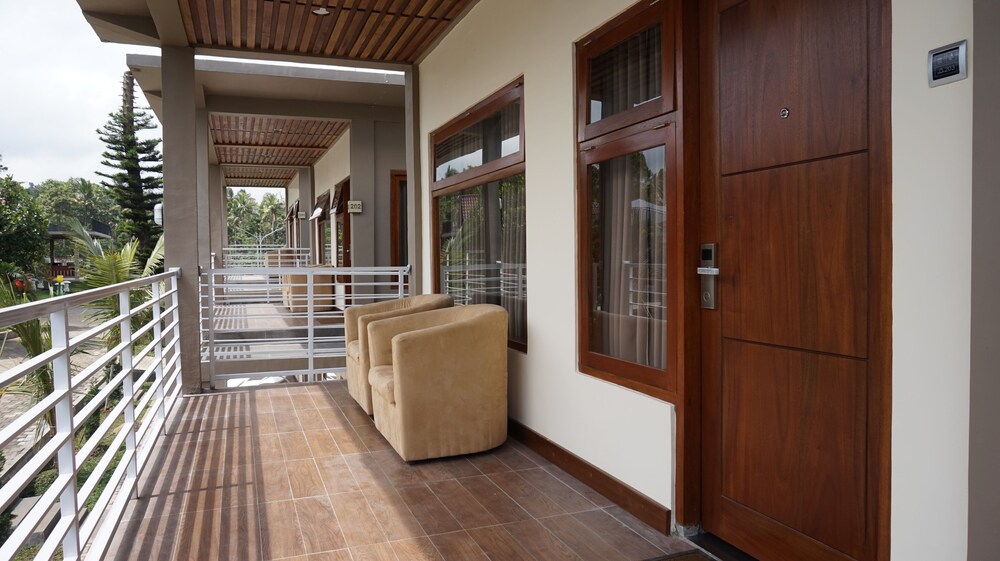 Grand Harvest Resort and Villas 8/75