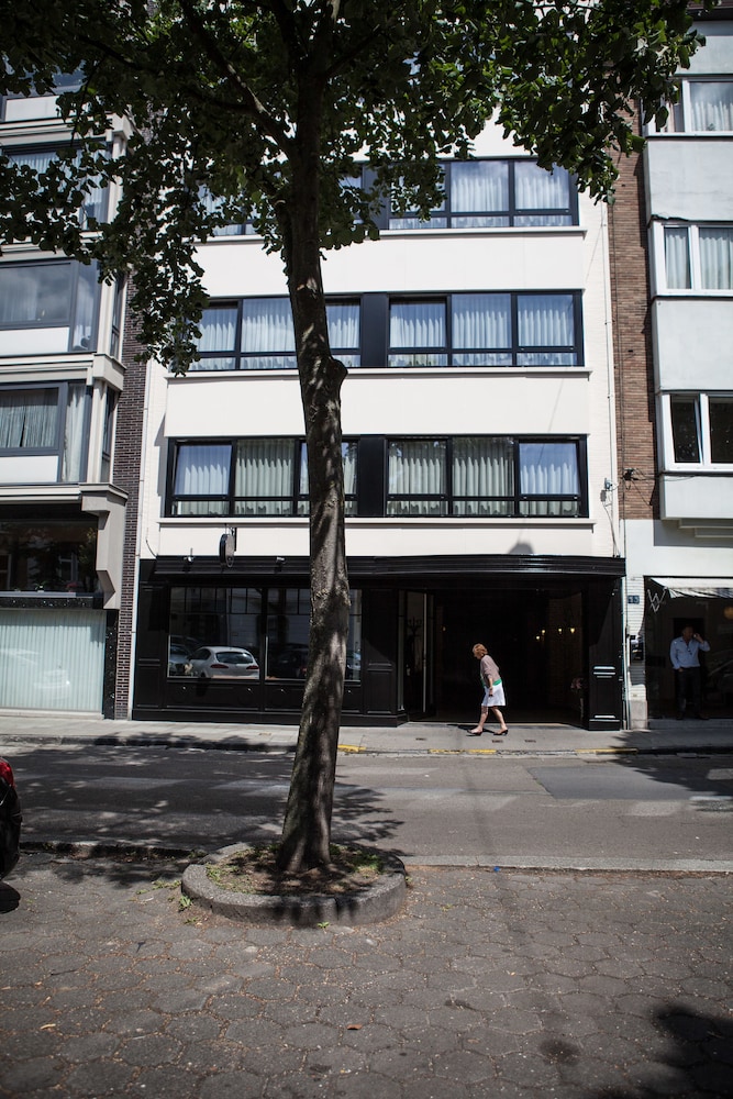 Hotel Carlton 48/53