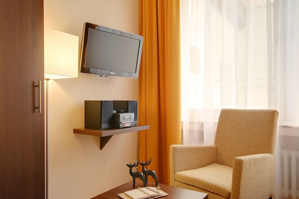 Hotel Mercedes 46/52