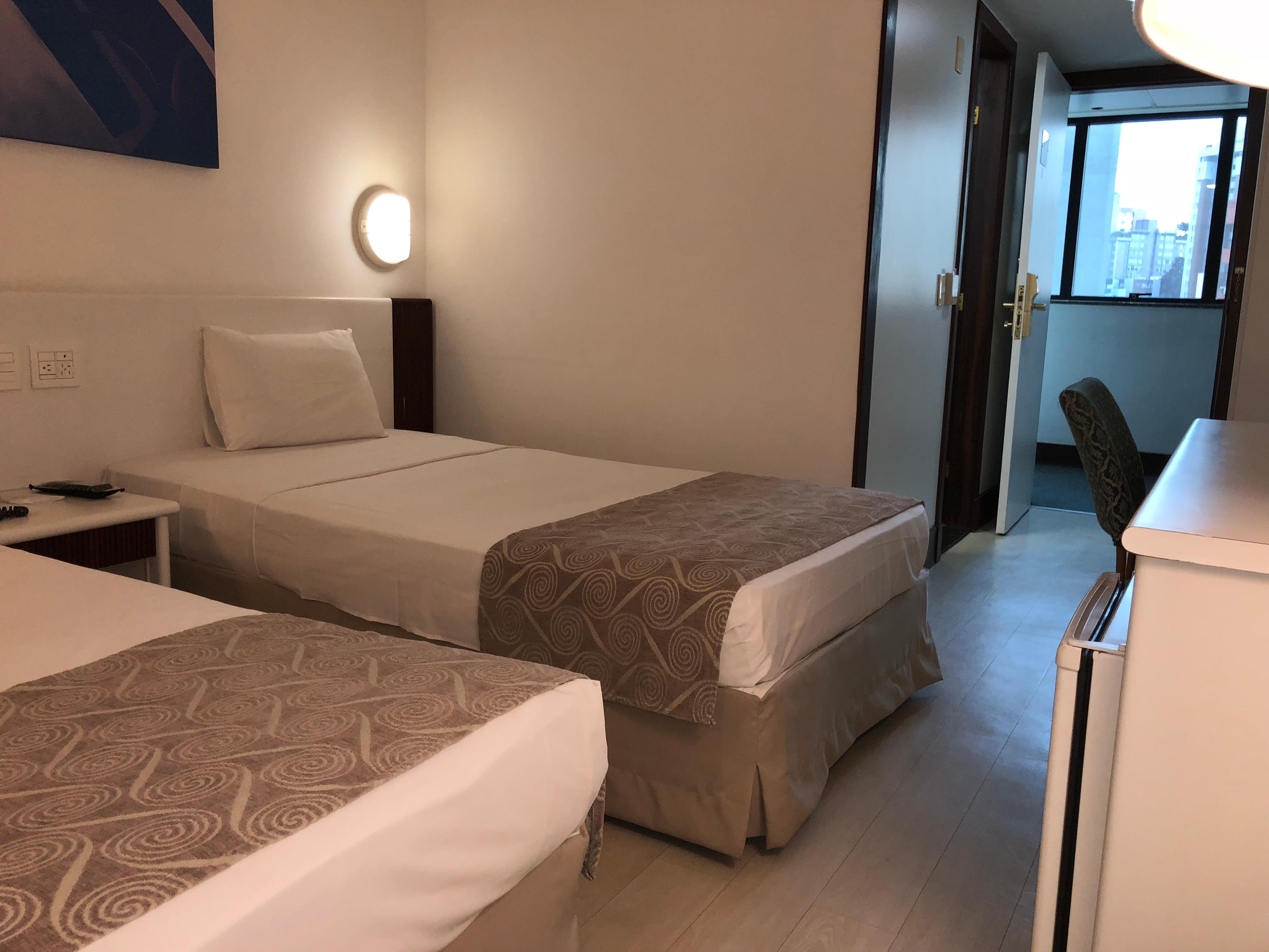 Standard, Twin Beds, Street View