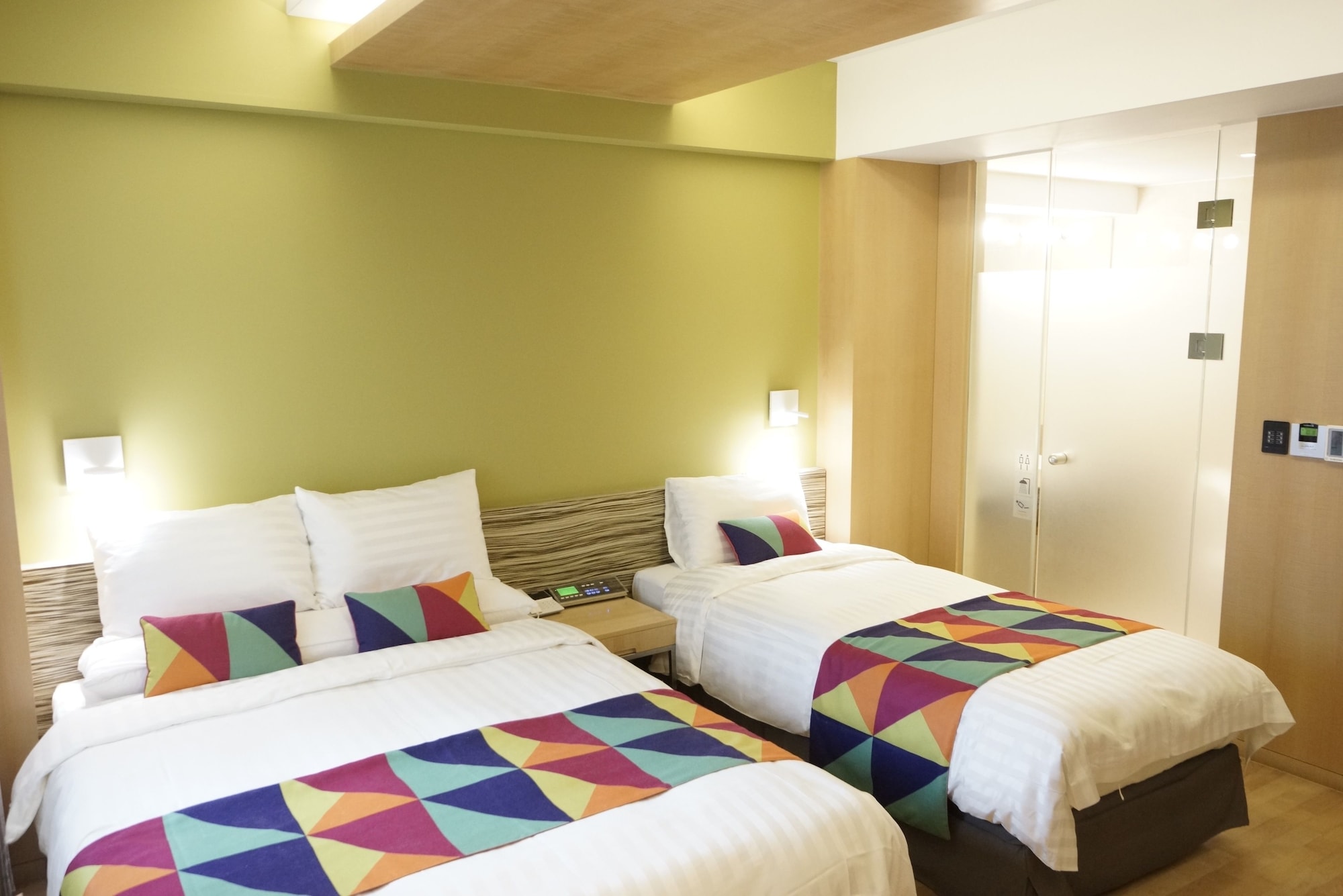 SUPERIOR, TWIN BEDS