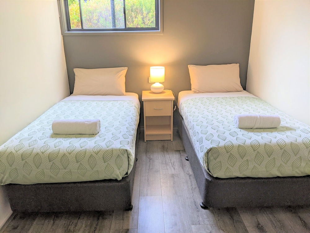 Seaview Motel and Apartments 24/62