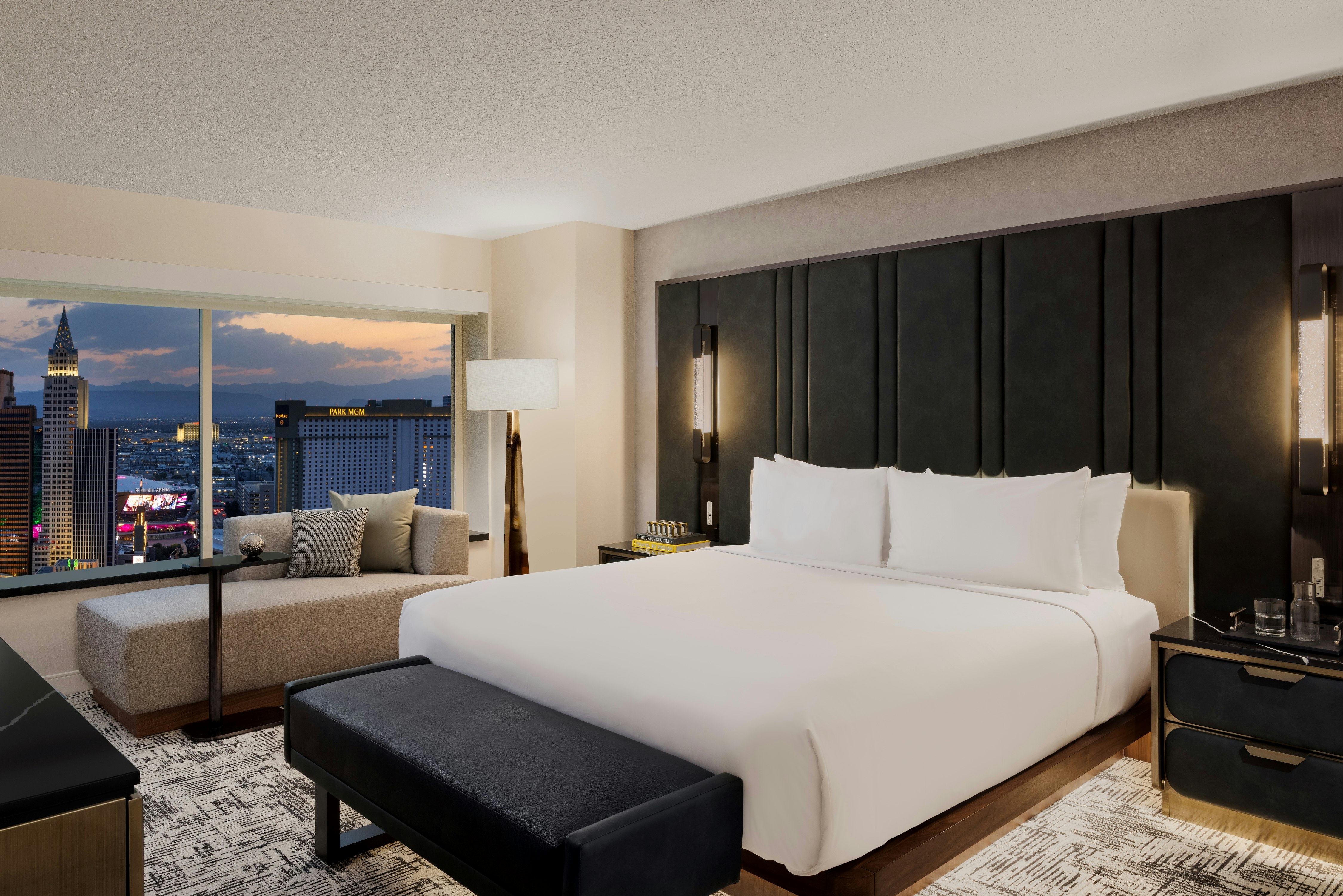 1 BEDROOM, EMERALD, SUITE