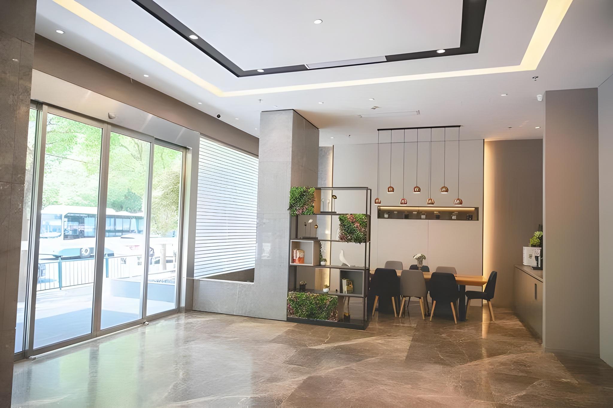 Home Inn Selected Hotel (Shanghai Pudong Lujiazui Oriental Pearl Store) 28/38