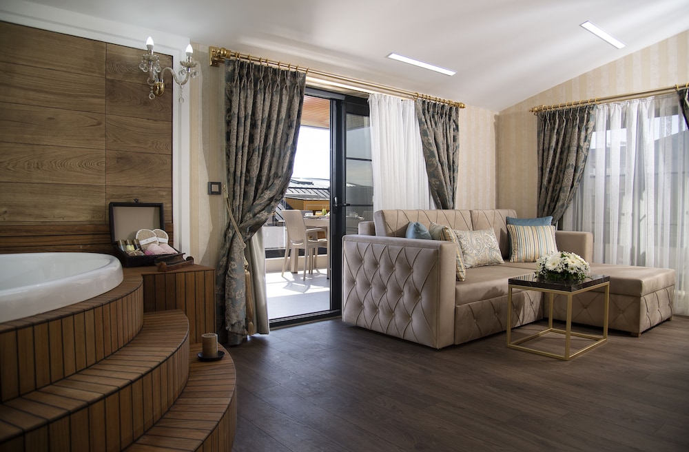 Elysium Green Suites 35/60