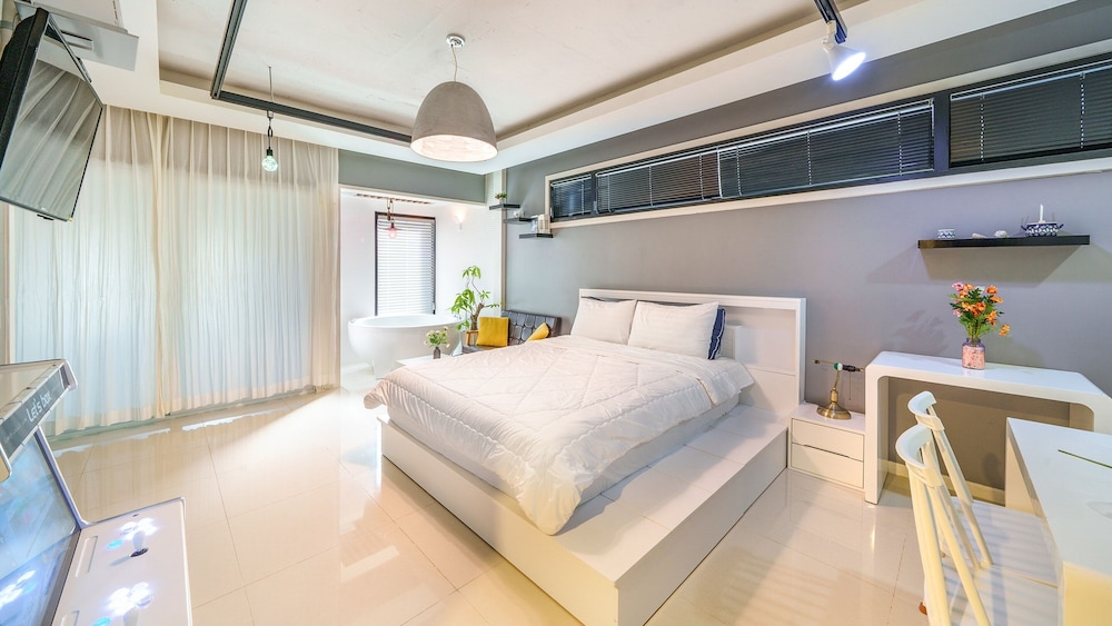 Gyeongju 20Th Street Pension 17/50
