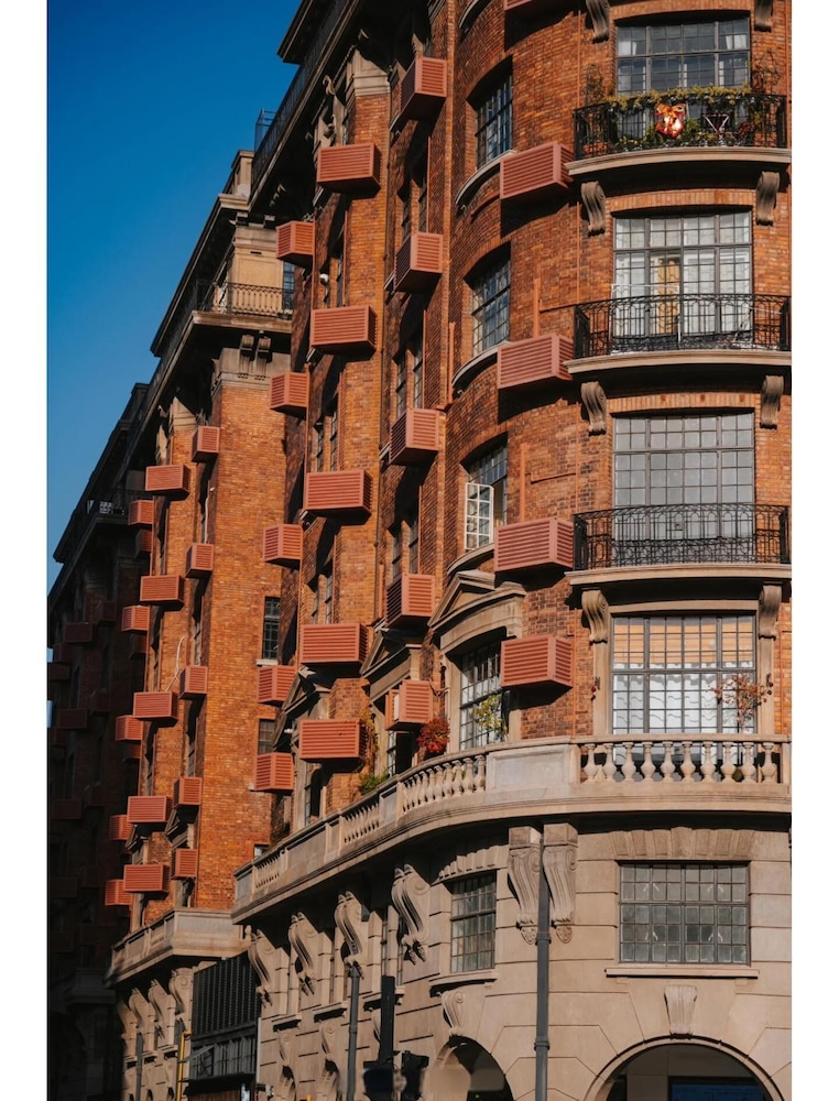 MAGNIFICENT INTERNATIONAL HOTEL 7/56