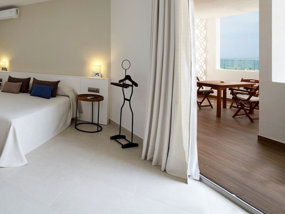 Hotel Tres Torres 23/65