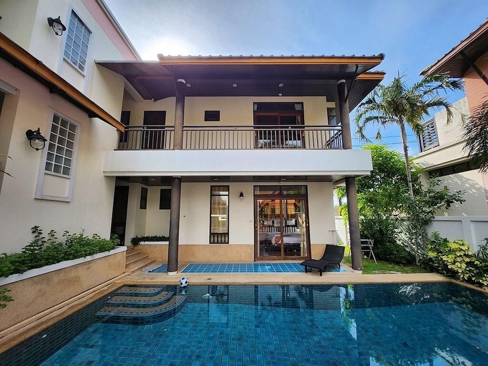 Punnapha Pool Villa Pattaya photo5