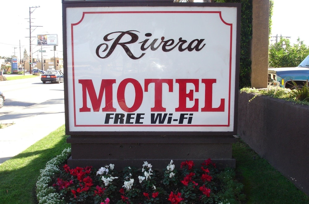 Rivera Motel 1/26