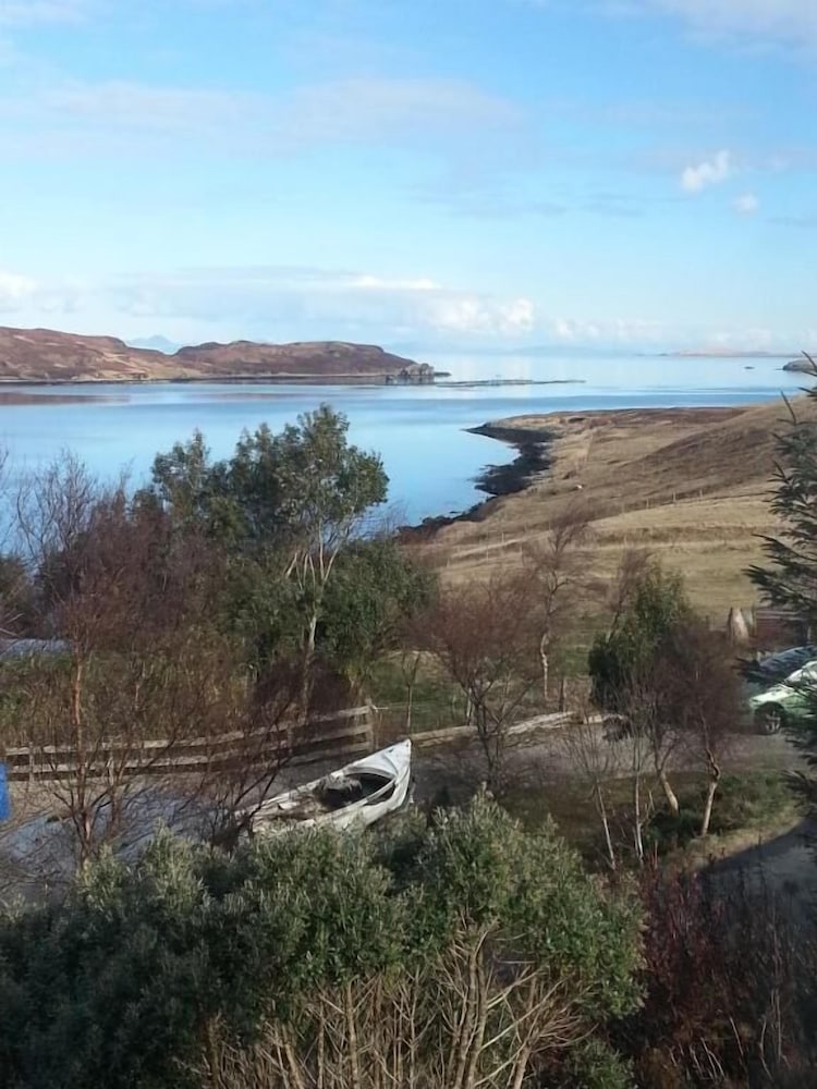 Tigh Na Fraoch 18/25