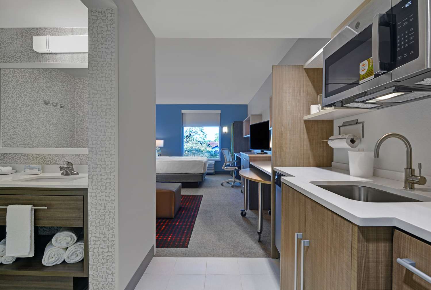 Studio, Suite, King Bed, Accessible
