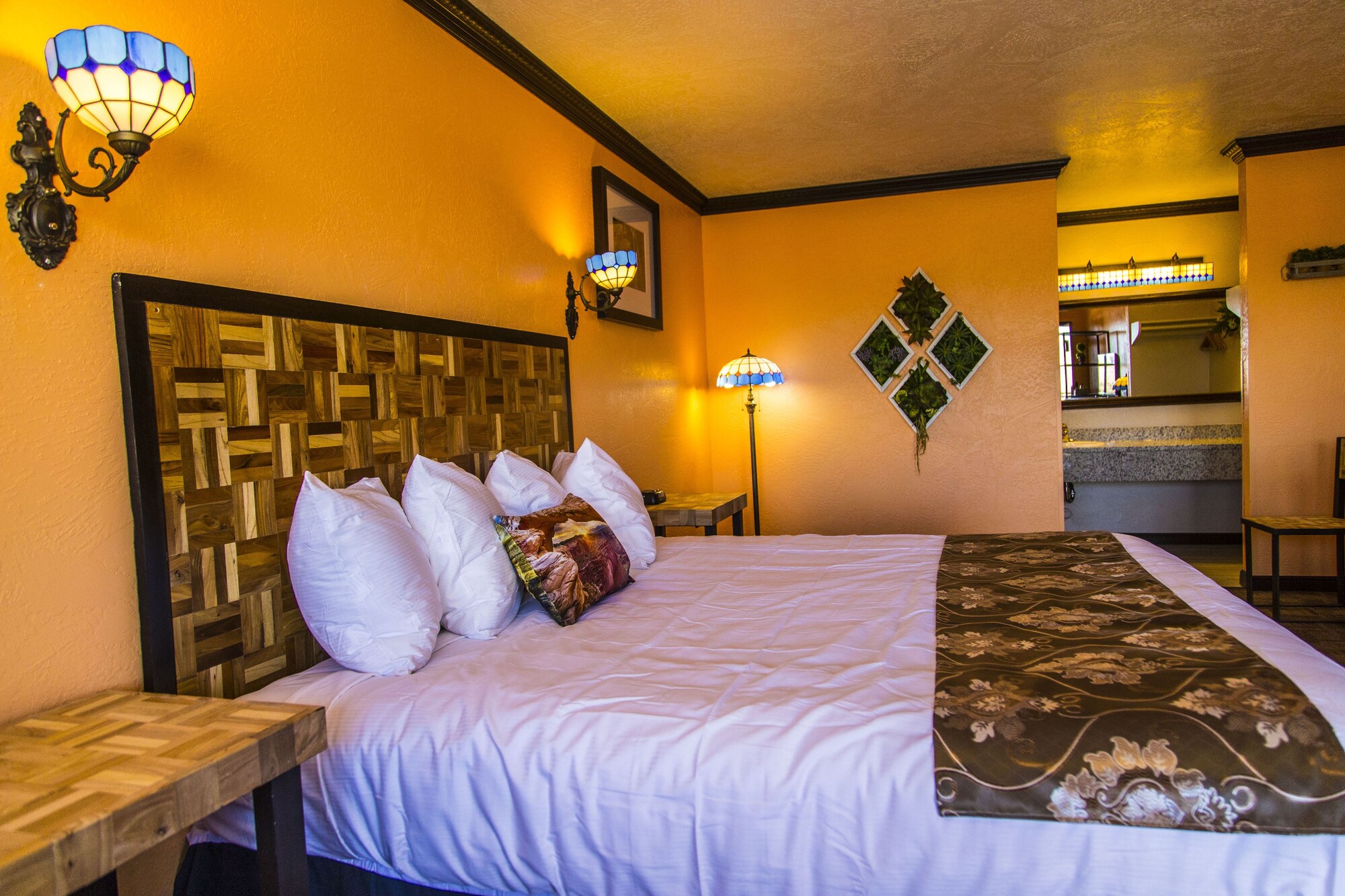 غرفة قياسية بسرير كينج، Mountain View Lodge 2/5