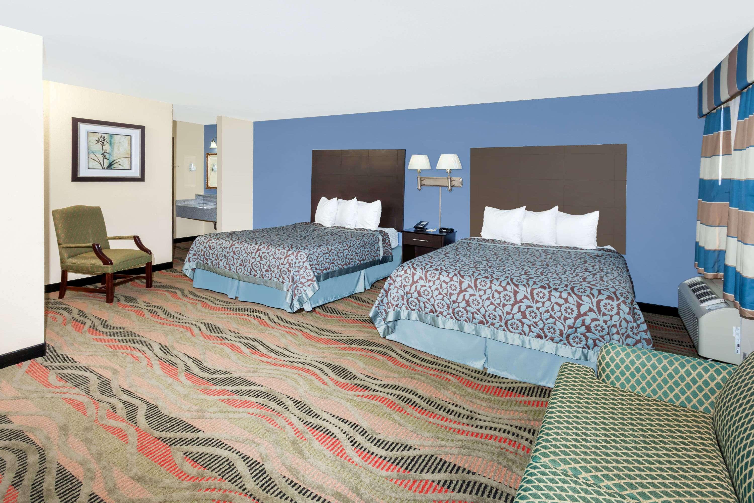غرفة بسريرين كوين