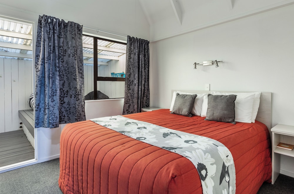 1 BEDROOM, DELUXE, SUITE