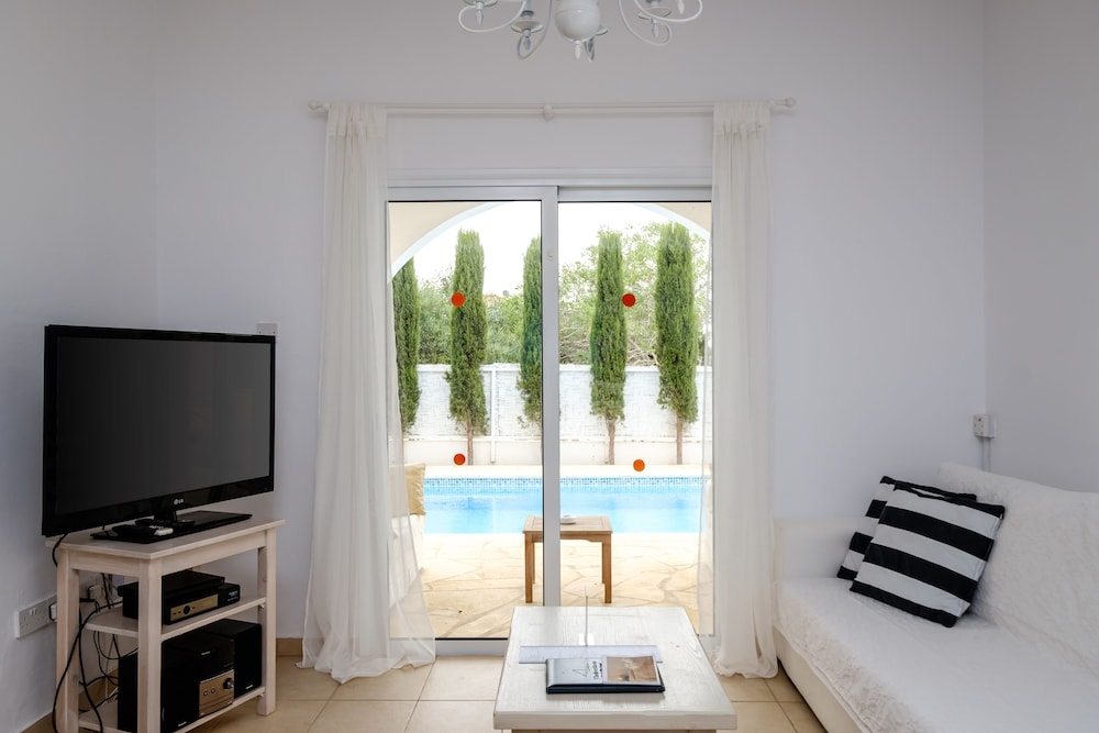 Thalassines Beach Villas 20/50