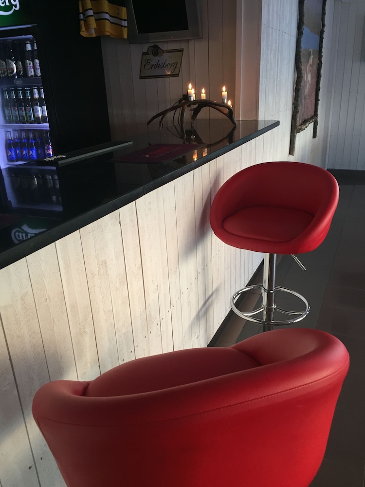 Hotell E-10 by First 33/33