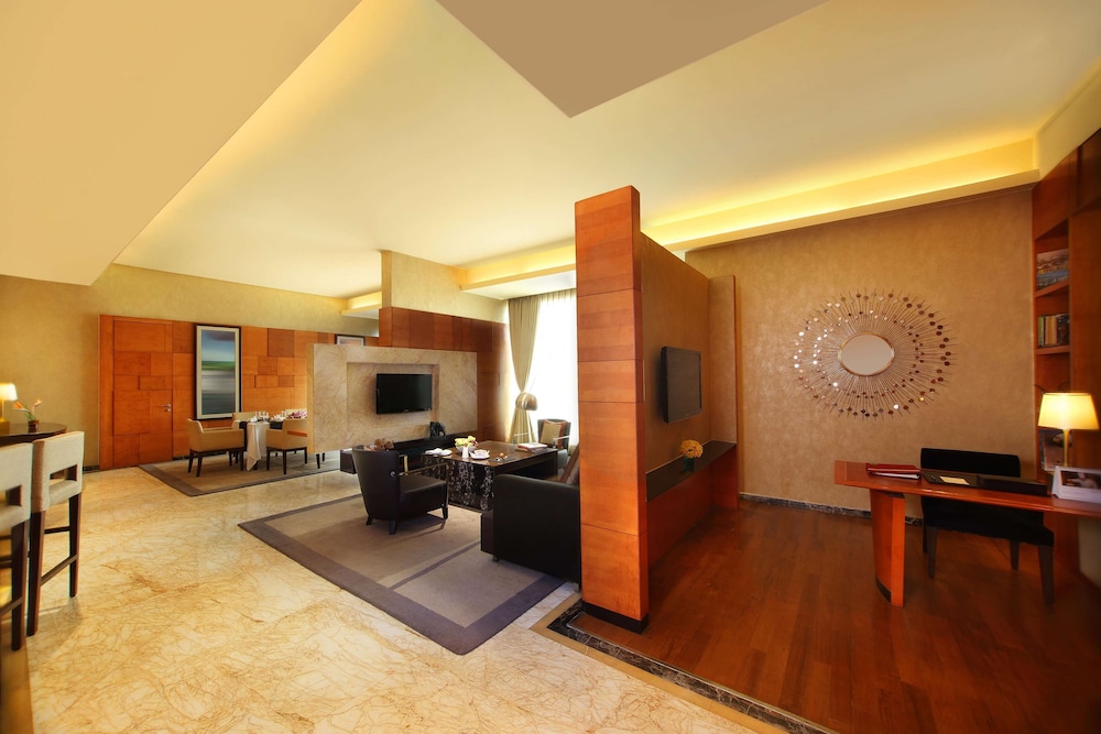 Gokulam Grand Hotel Spa 49/75