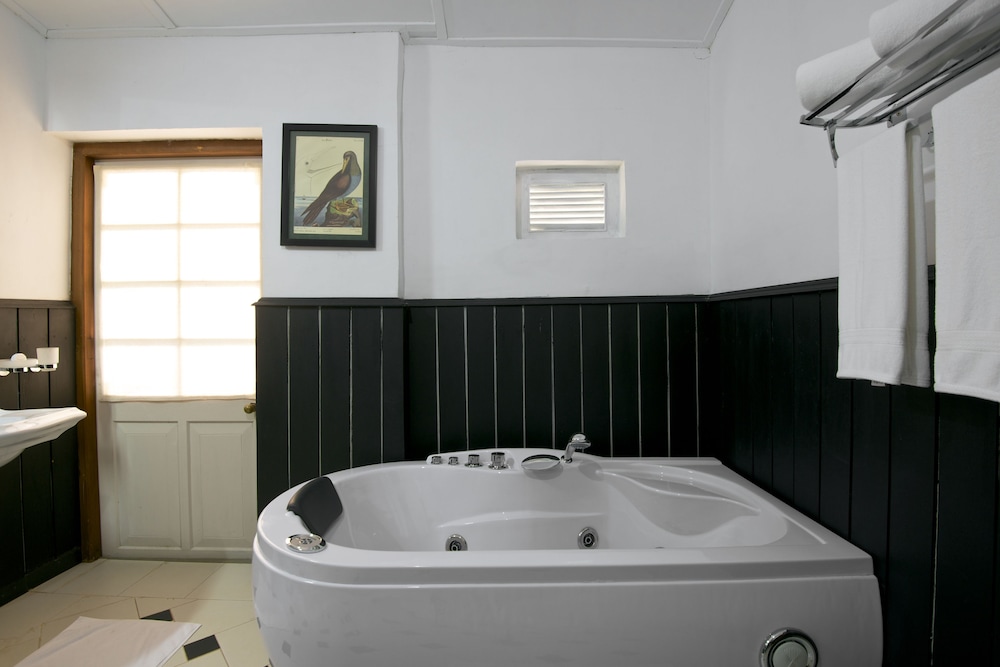 Mountbatten Bungalow 47/50