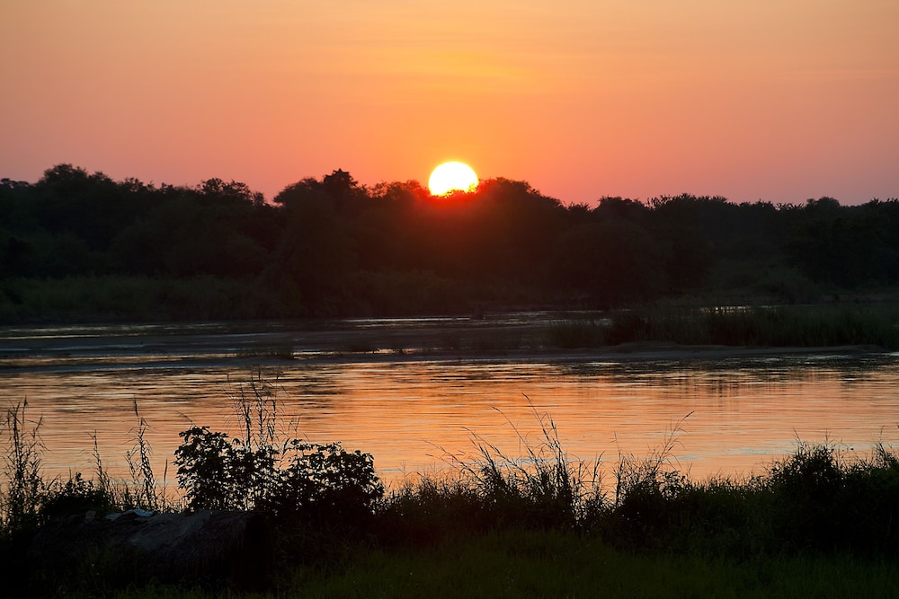 SELOUS KINGA LODGE 42/48