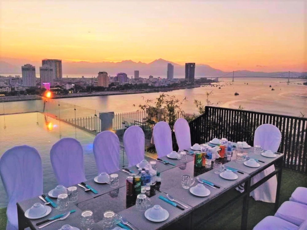Ibiza Riverfront Hotel Da Nang 62/74