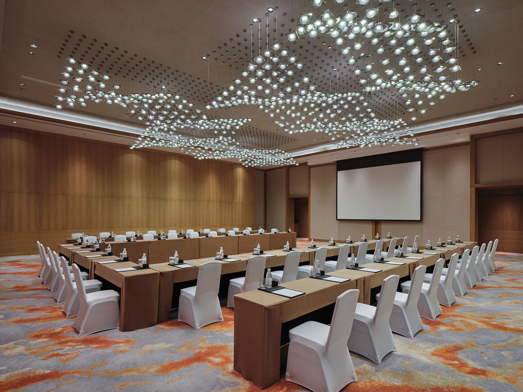 Crowne Plaza Shennongjia 38/50