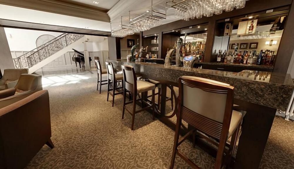 Dumfries Arms Hotel 14/19