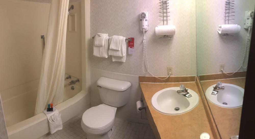 Country Garden Suites 30/32
