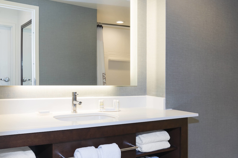 RESIDENCE INN GREEN BAY DOWNTOWN 5/58