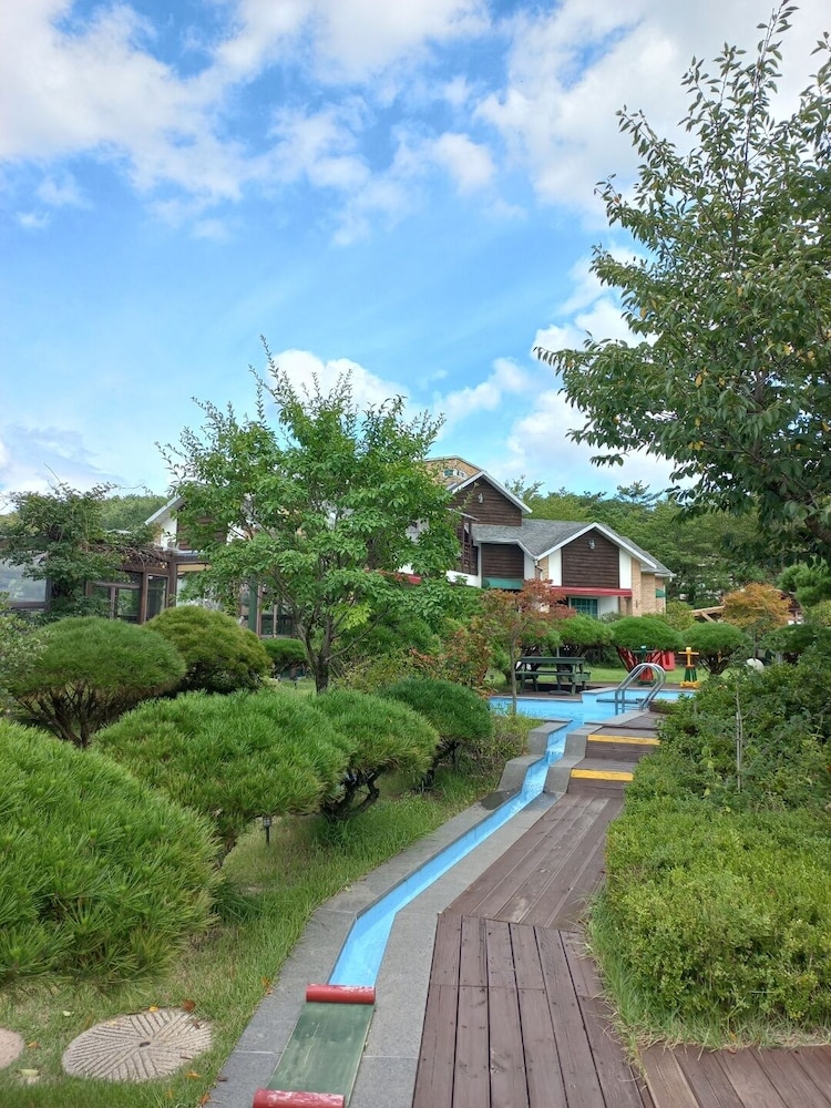 Gyeongju Orsay Pension 39/46