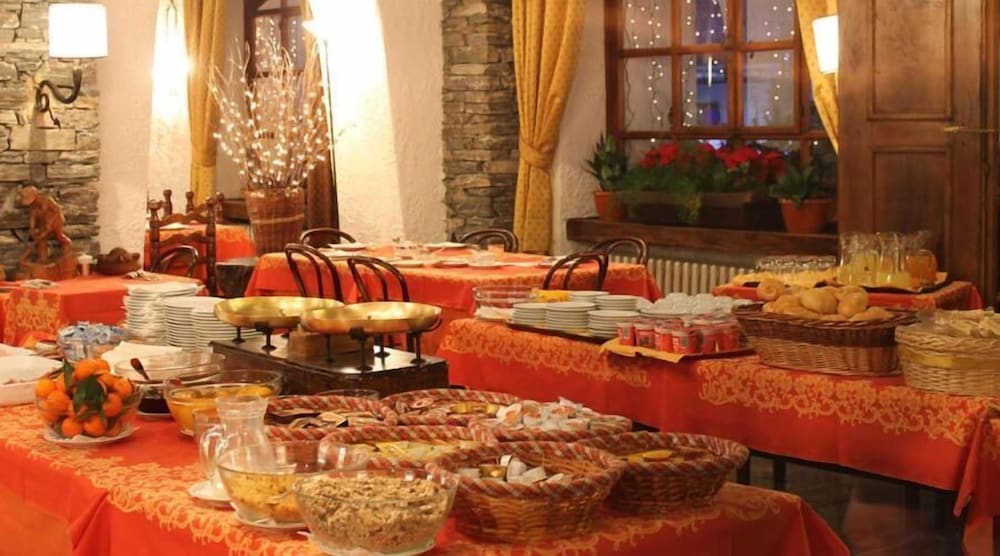 restaurant-cafeteria