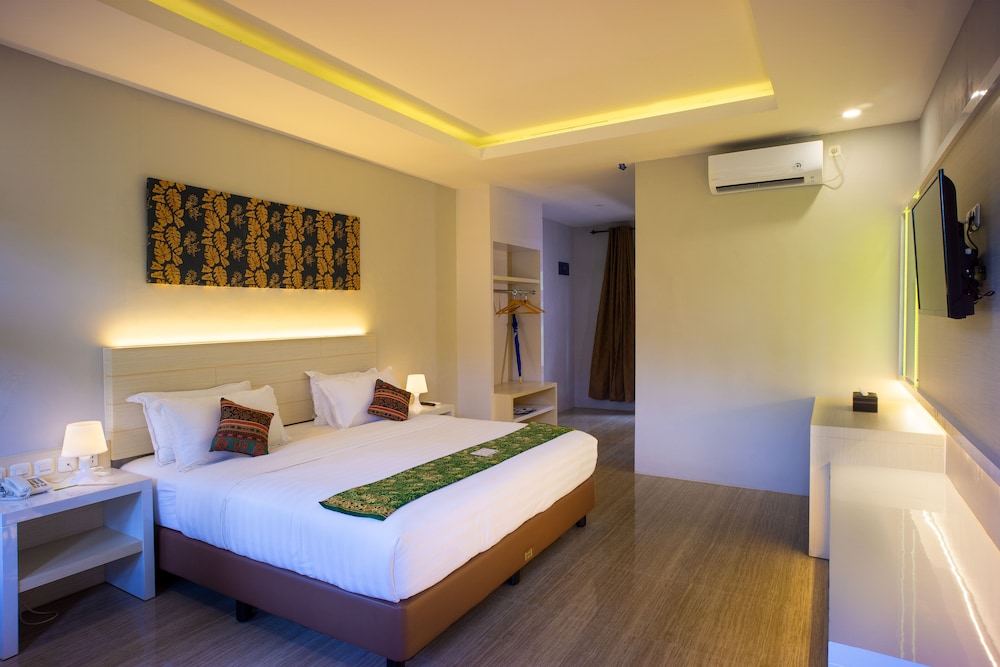 Deluxe, King Bed