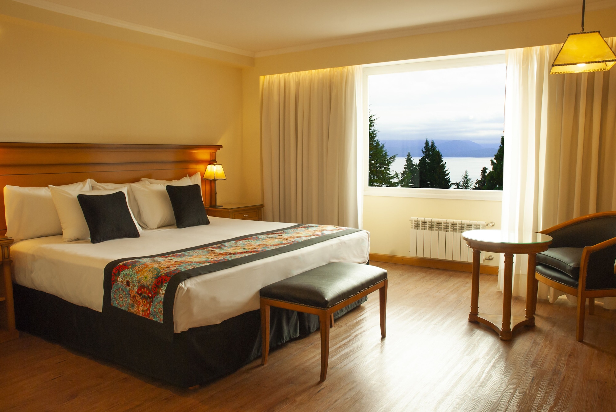 SUPERIOR, QUADRUPLE, LAKE VIEW