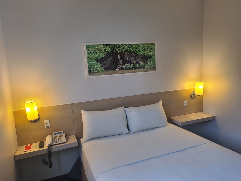 Ibis Styles Belem Nazare 15/63