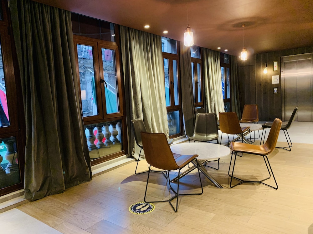 The Ritz Ex Tulip Inn 27/43