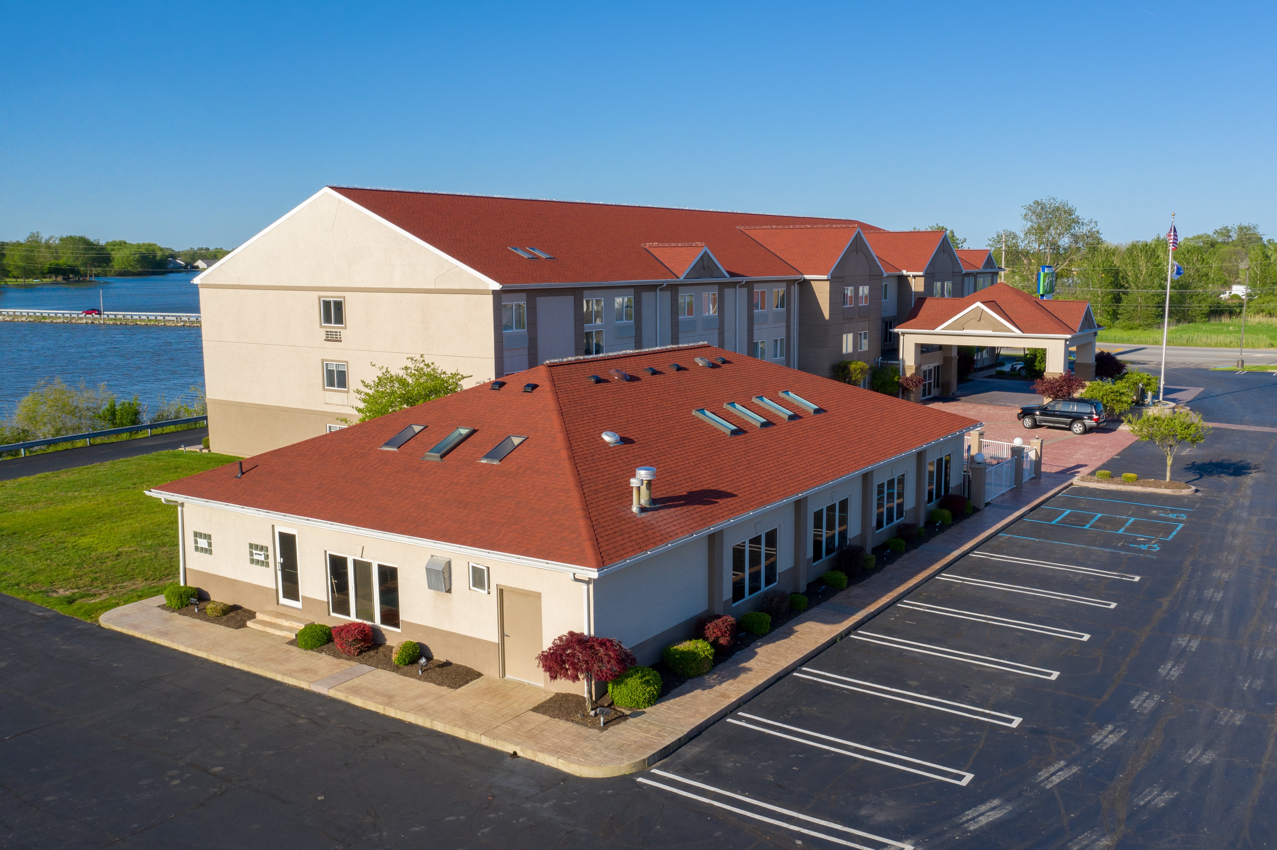 Holiday Inn Express Hotel And Suites Port Clinton Catawba Island 2/62