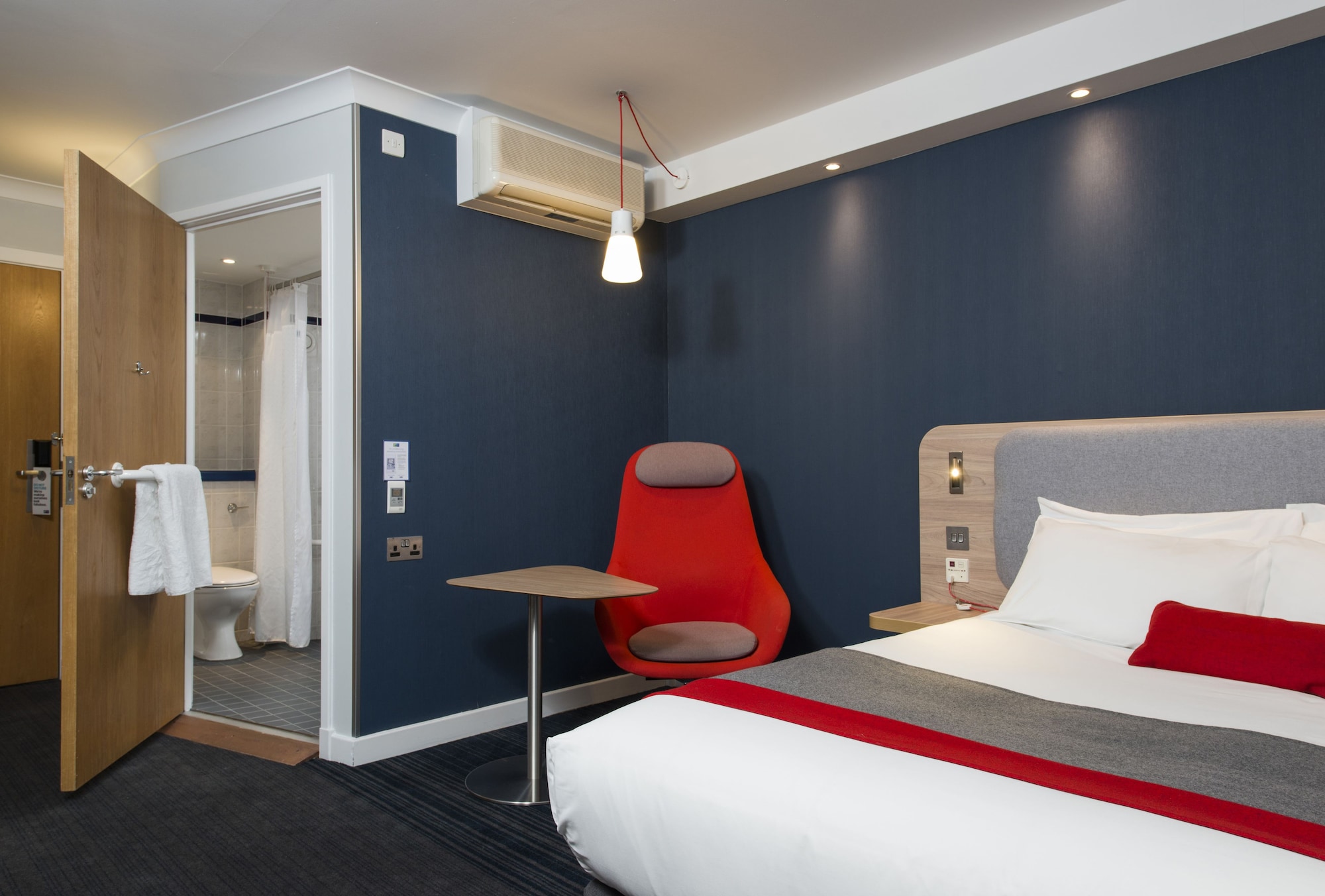 STANDARD, DOUBLE BED, ACCESSIBLE
