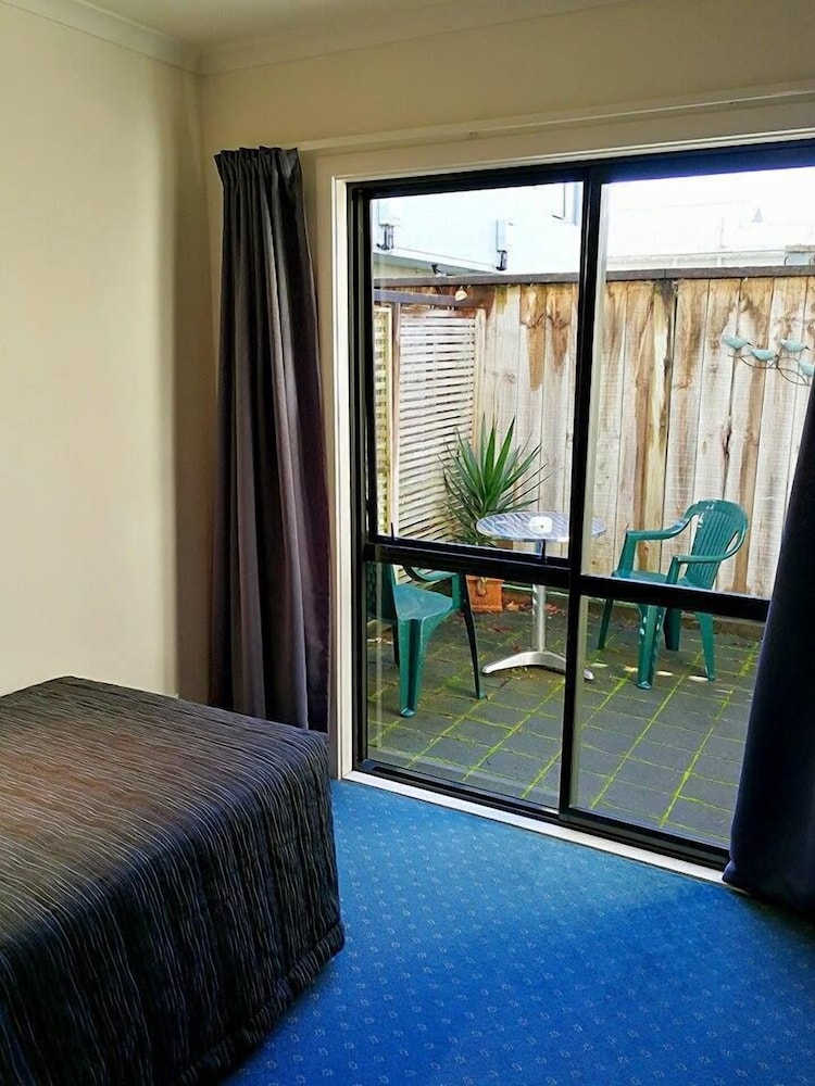 Stadium Motel 23/39